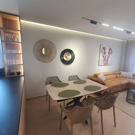 Apartment Divalla *